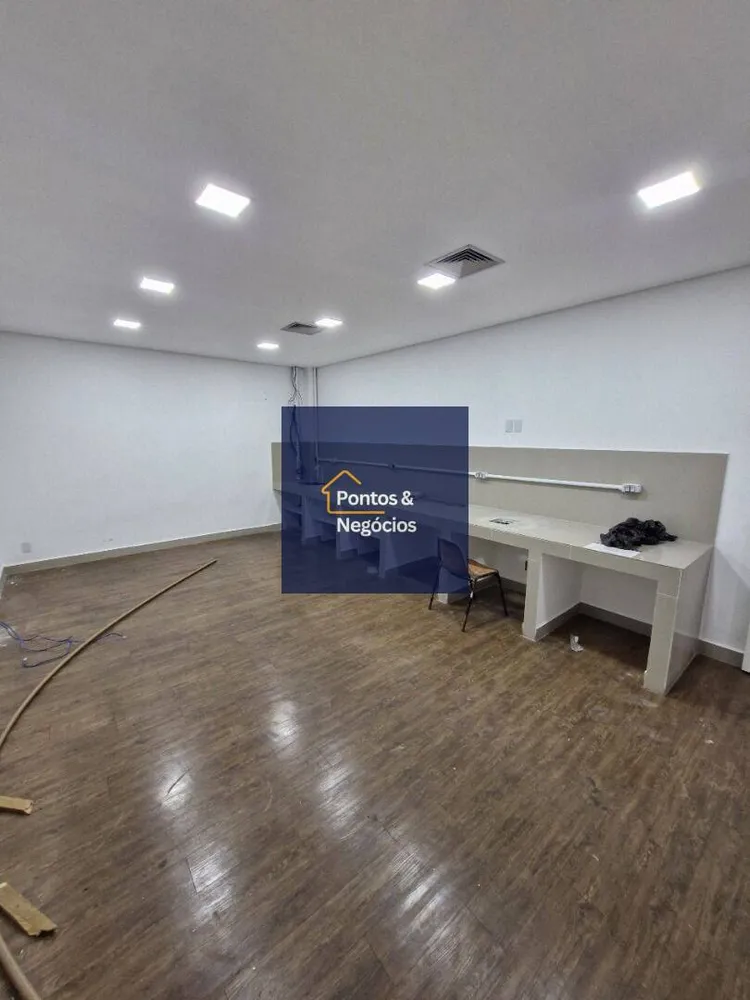Loja-Salão, 974 m² - Foto 1