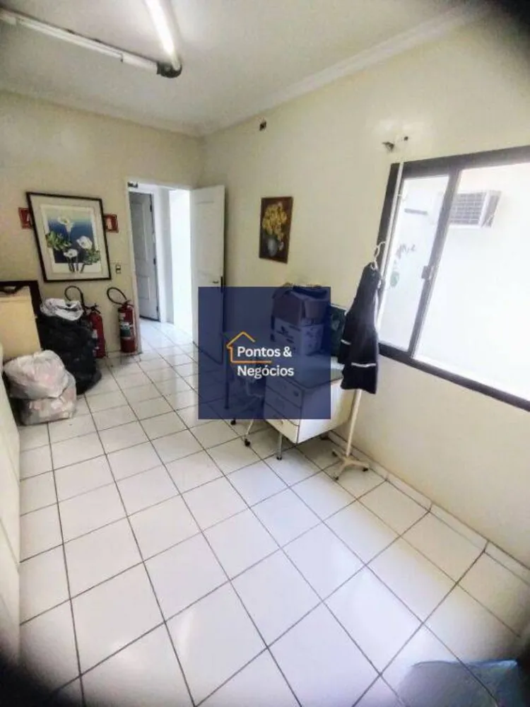 Sobrado, 8 quartos, 255 m² - Foto 1