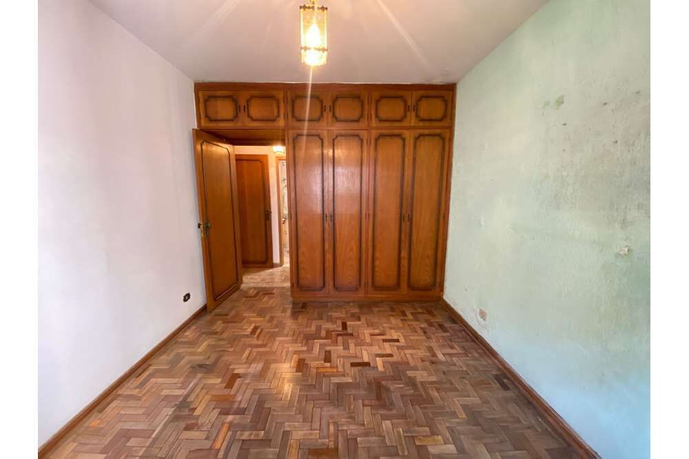 Casa à venda com 3 quartos, 250m² - Foto 2
