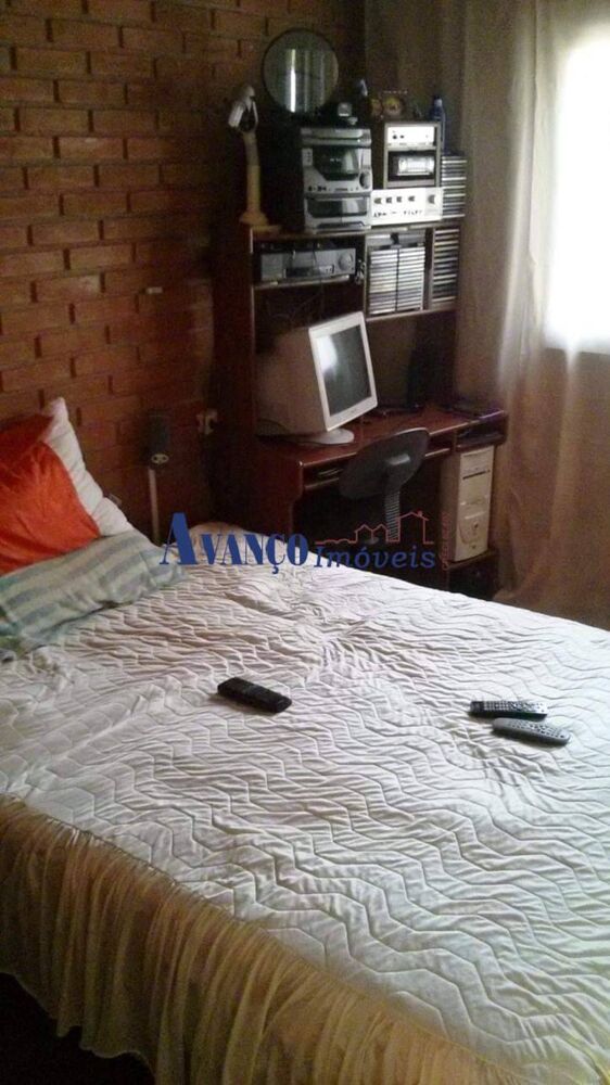 Casa, 4 quartos, 327 m² - Foto 1