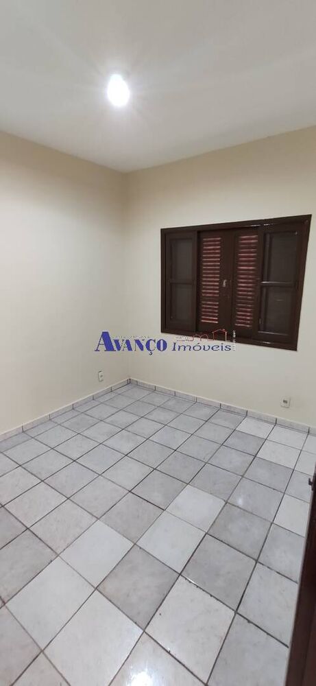 Casa para alugar com 3 quartos, 150m² - Foto 3