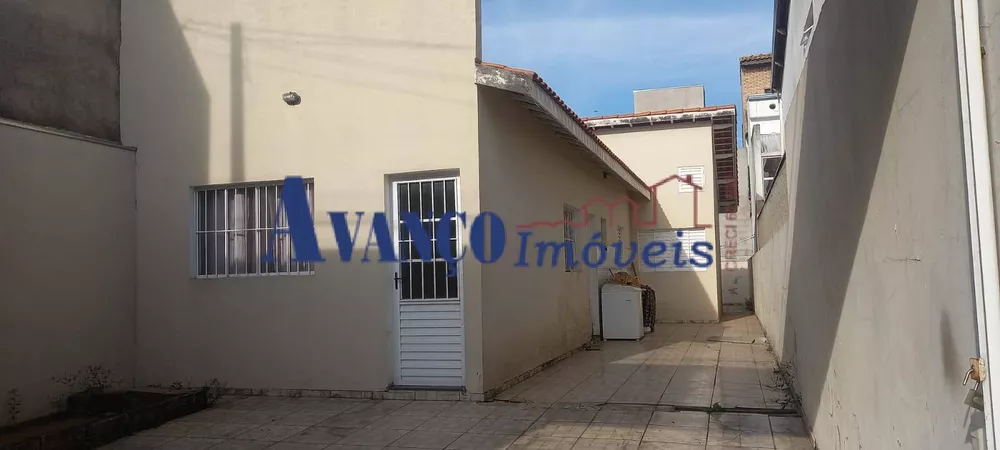 Casa à venda com 3 quartos, 75m² - Foto 1