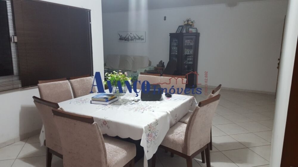 Apartamento, 3 quartos, 240 m² - Foto 1