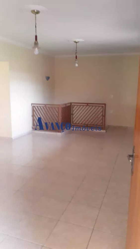 Casa à venda com 3 quartos, 200m² - Foto 3