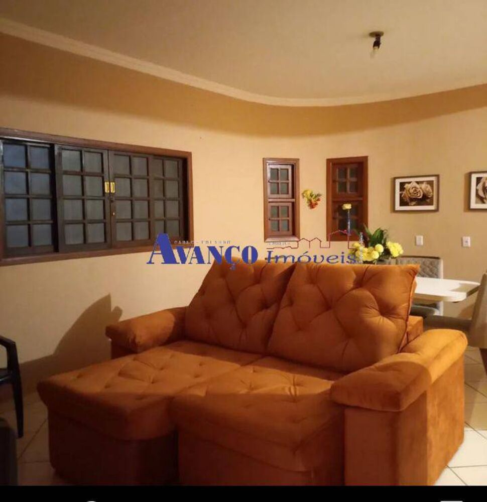 Chácara, 4 quartos, 1215 m² - Foto 2