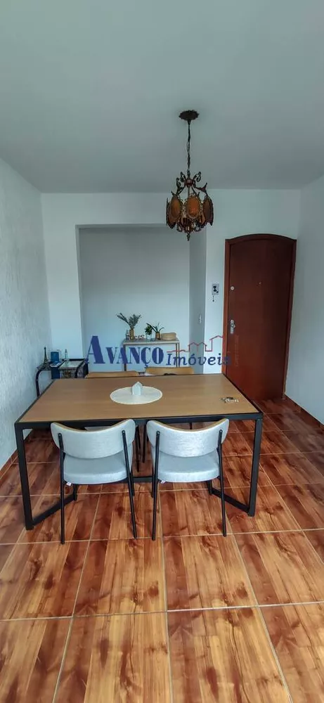 Apartamento à venda com 2 quartos, 82m² - Foto 3