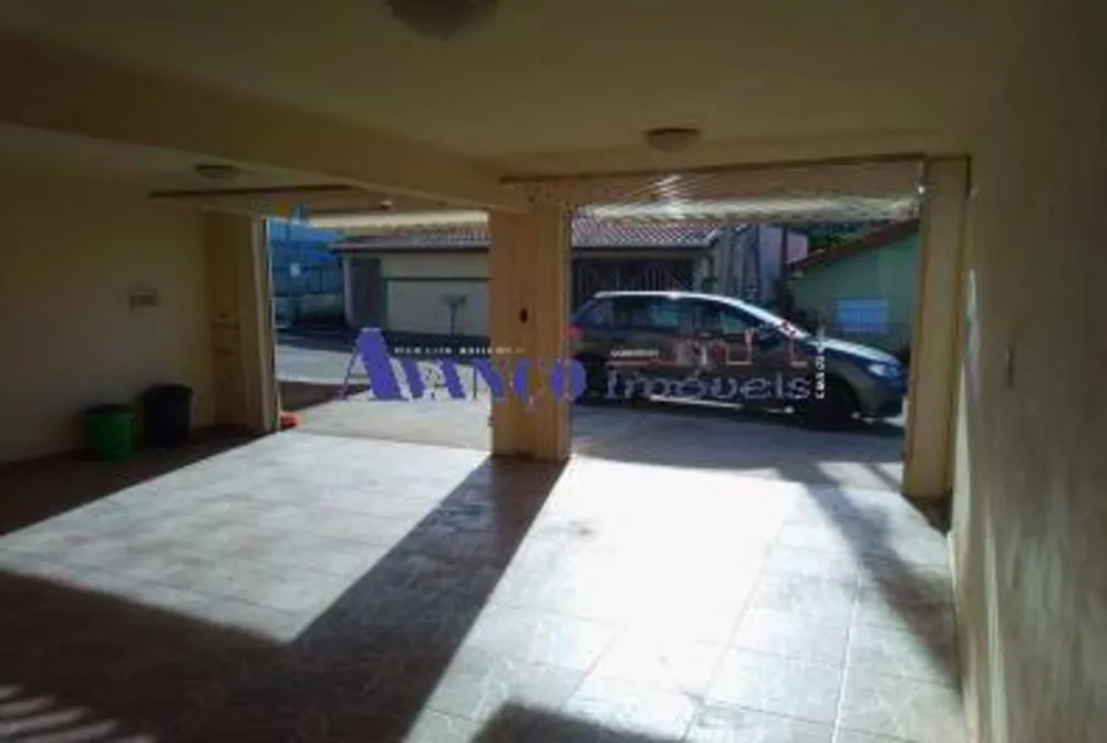 Casa, 3 quartos, 184 m² - Foto 2