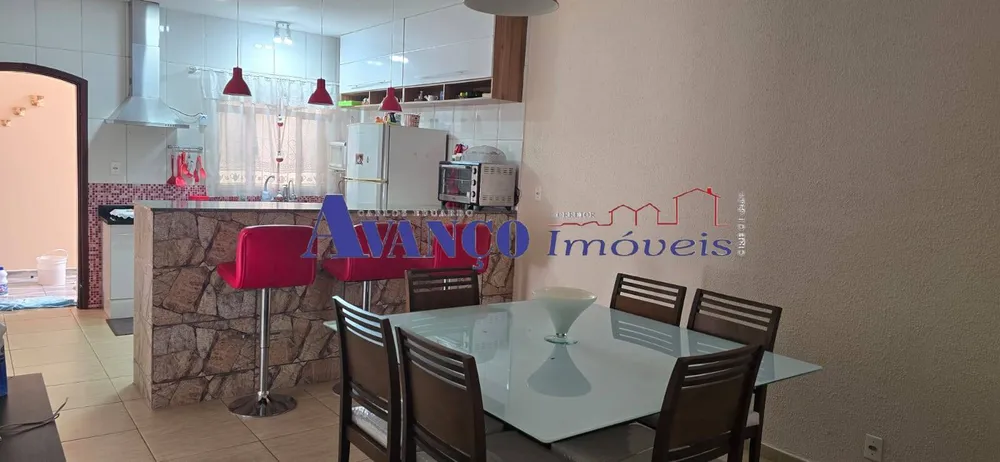 Casa, 3 quartos, 325 m² - Foto 1