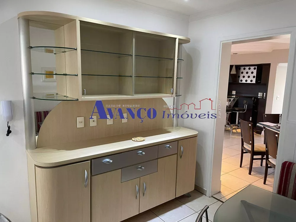 Apartamento à venda com 3 quartos, 180m² - Foto 12