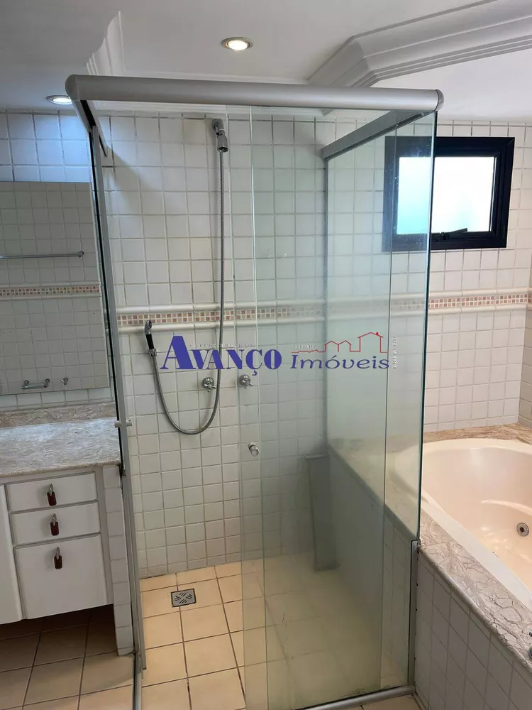 Apartamento à venda com 3 quartos, 180m² - Foto 17