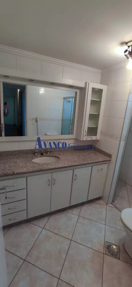 Apartamento à venda com 3 quartos, 120m² - Foto 13