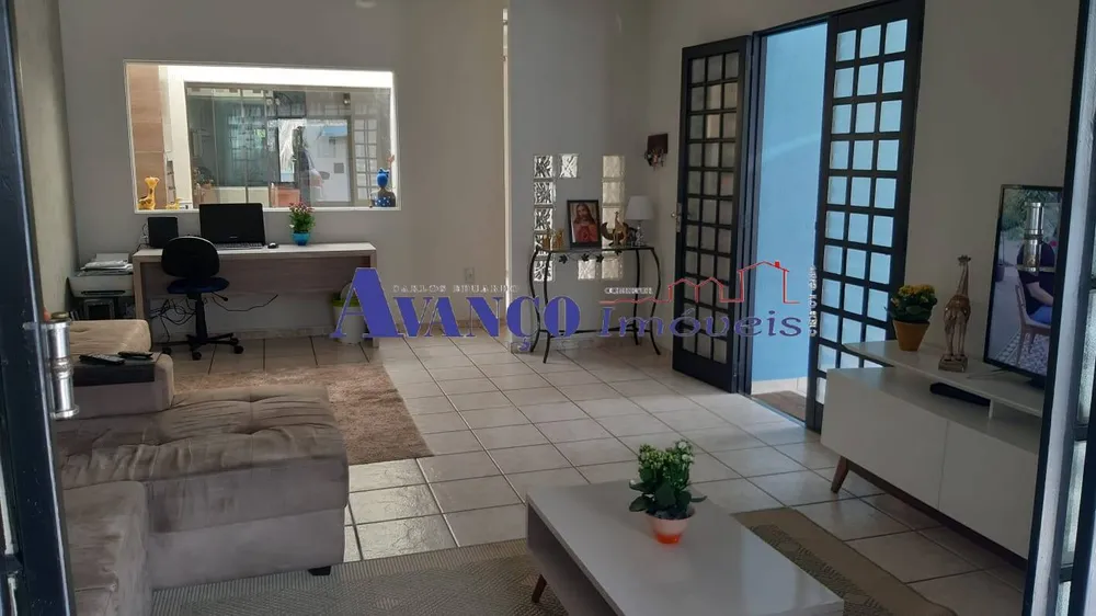 Casa, 3 quartos, 284 m² - Foto 3