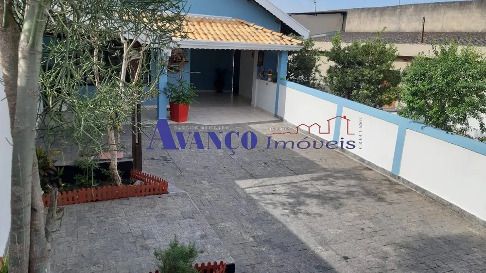 Casa, 3 quartos, 284 m² - Foto 1