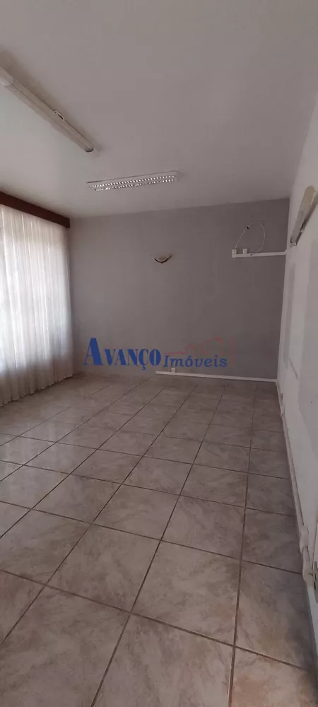 Casa para alugar com 3 quartos, 200m² - Foto 6