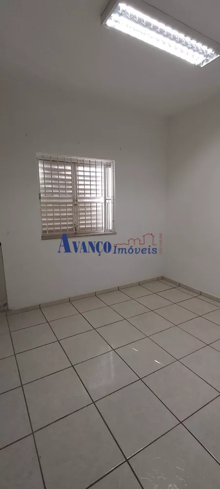 Casa para alugar com 3 quartos, 200m² - Foto 10