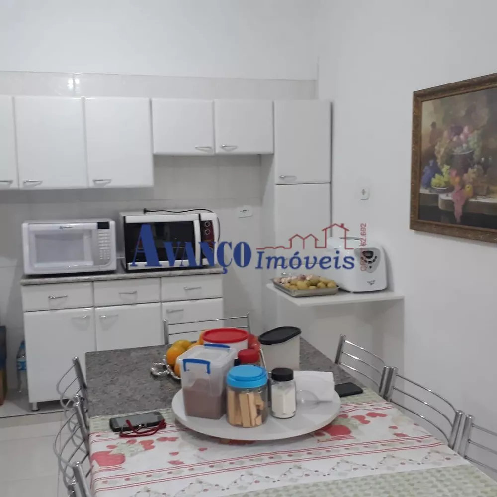 Casa à venda com 2 quartos, 190m² - Foto 4