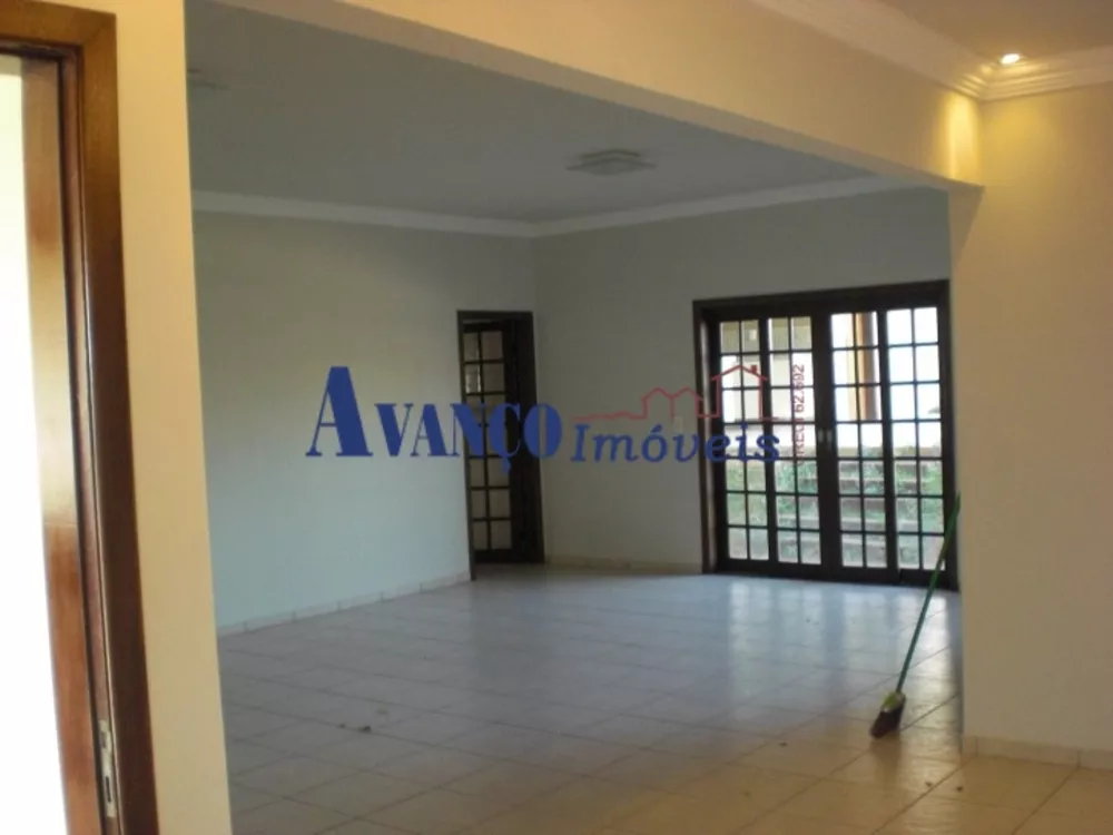 Casa de Condomínio à venda com 4 quartos, 400m² - Foto 4