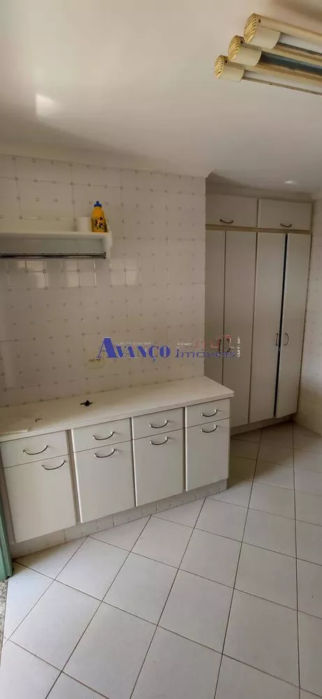 Casa de Condomínio para alugar com 6 quartos, 510m² - Foto 15