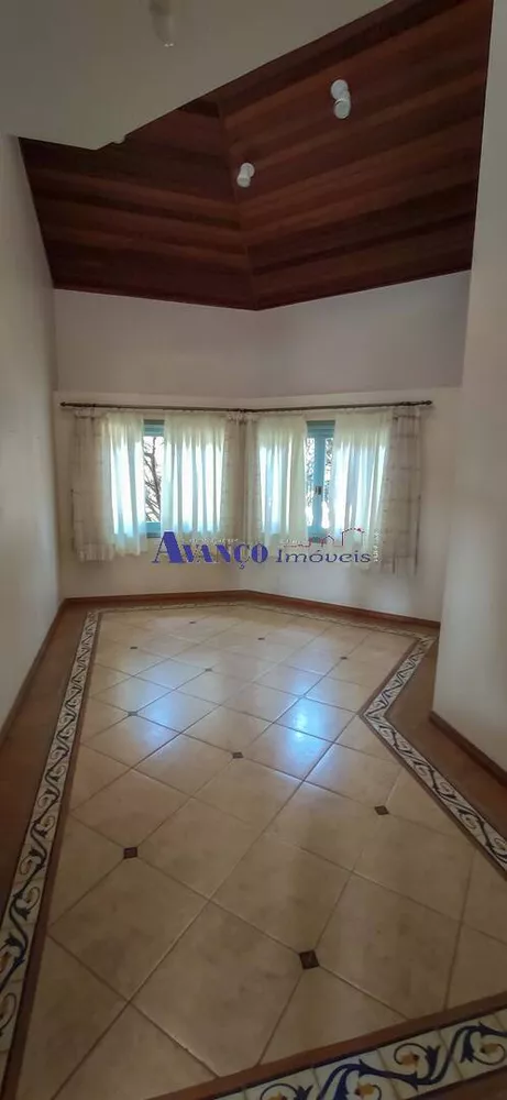 Casa de Condomínio para alugar com 6 quartos, 510m² - Foto 12