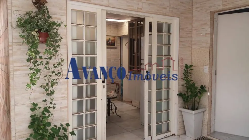 Casa, 5 quartos, 130 m² - Foto 3