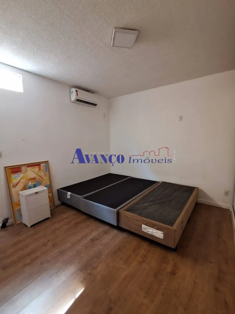 Casa, 3 quartos, 252 m² - Foto 4