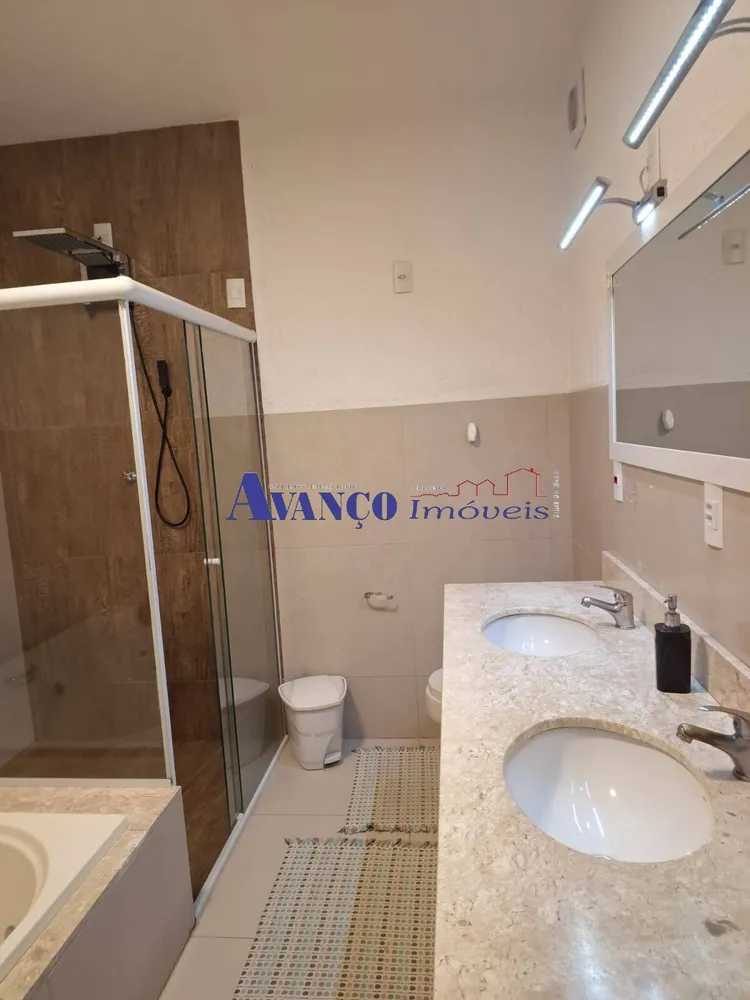 Casa, 3 quartos, 252 m² - Foto 2