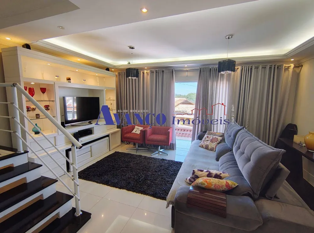 Casa, 3 quartos, 270 m² - Foto 1