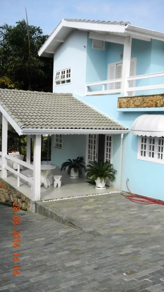 Casa de Condomínio à venda com 3 quartos, 450m² - Foto 1