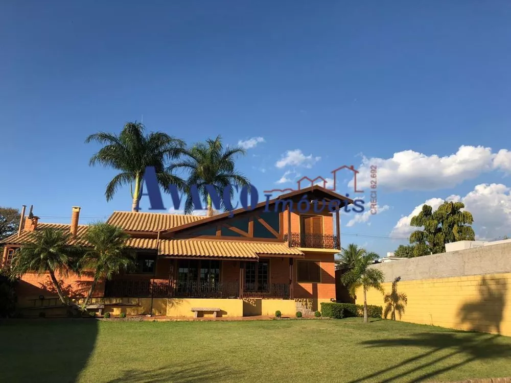 Casa de Condomínio à venda com 3 quartos, 250m² - Foto 1