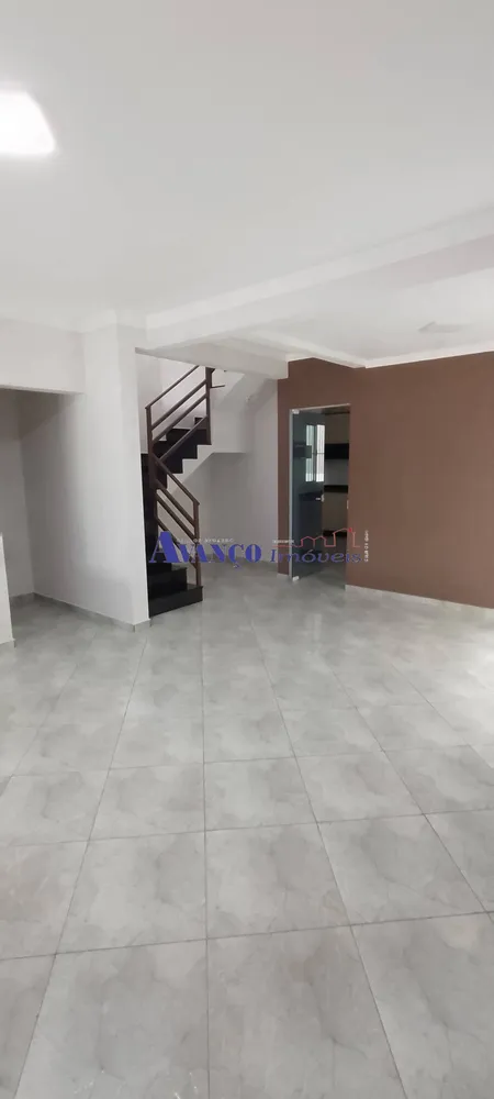 Casa, 3 quartos, 191 m² - Foto 2