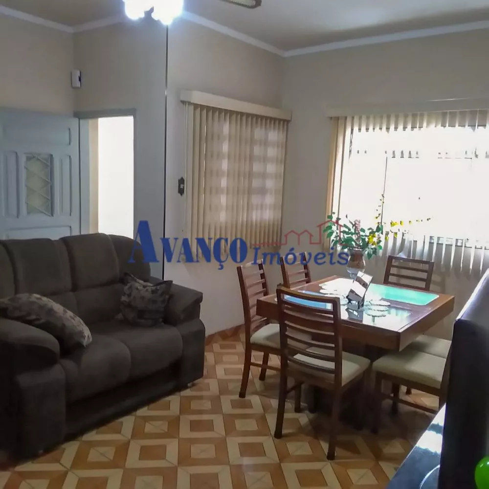 Casa à venda com 2 quartos, 115m² - Foto 2