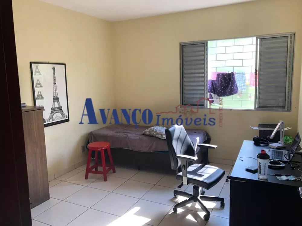 Casa à venda com 4 quartos, 188m² - Foto 3