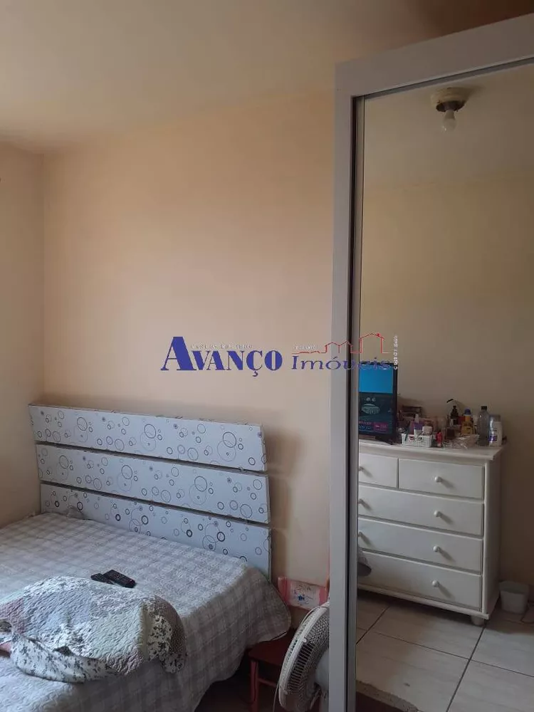 Casa à venda com 3 quartos, 50m² - Foto 4