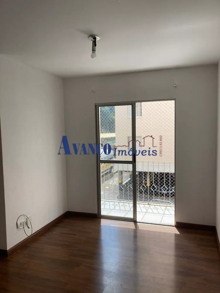 Apartamento à venda com 2 quartos, 60m² - Foto 3