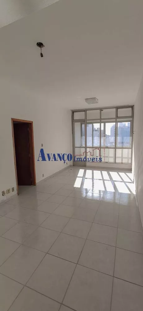 Apartamento à venda com 2 quartos, 120m² - Foto 2