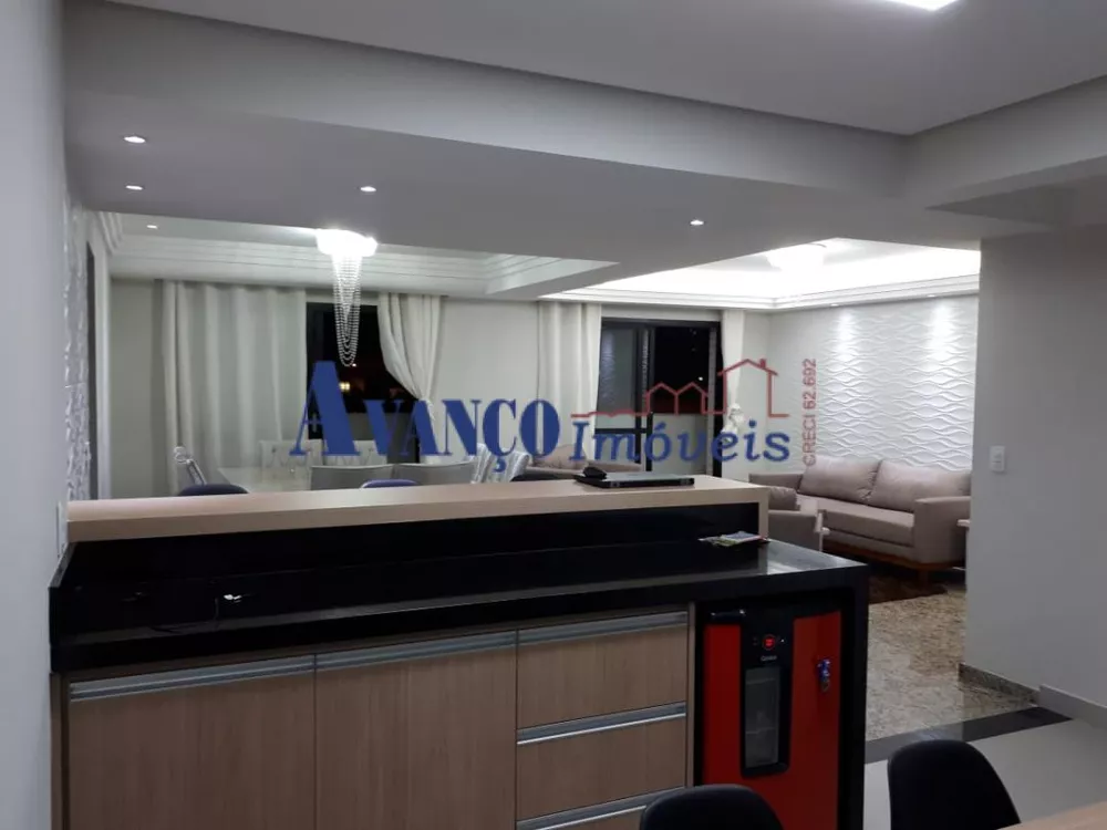 Apartamento à venda com 4 quartos, 198m² - Foto 6