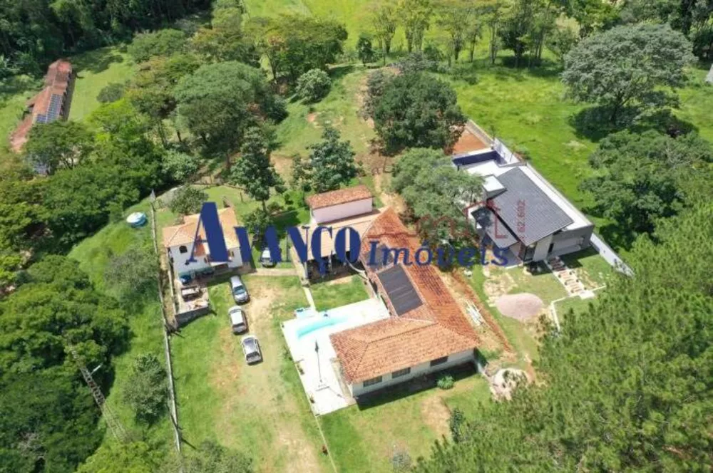 Fazenda à venda com 8 quartos, 450m² - Foto 3