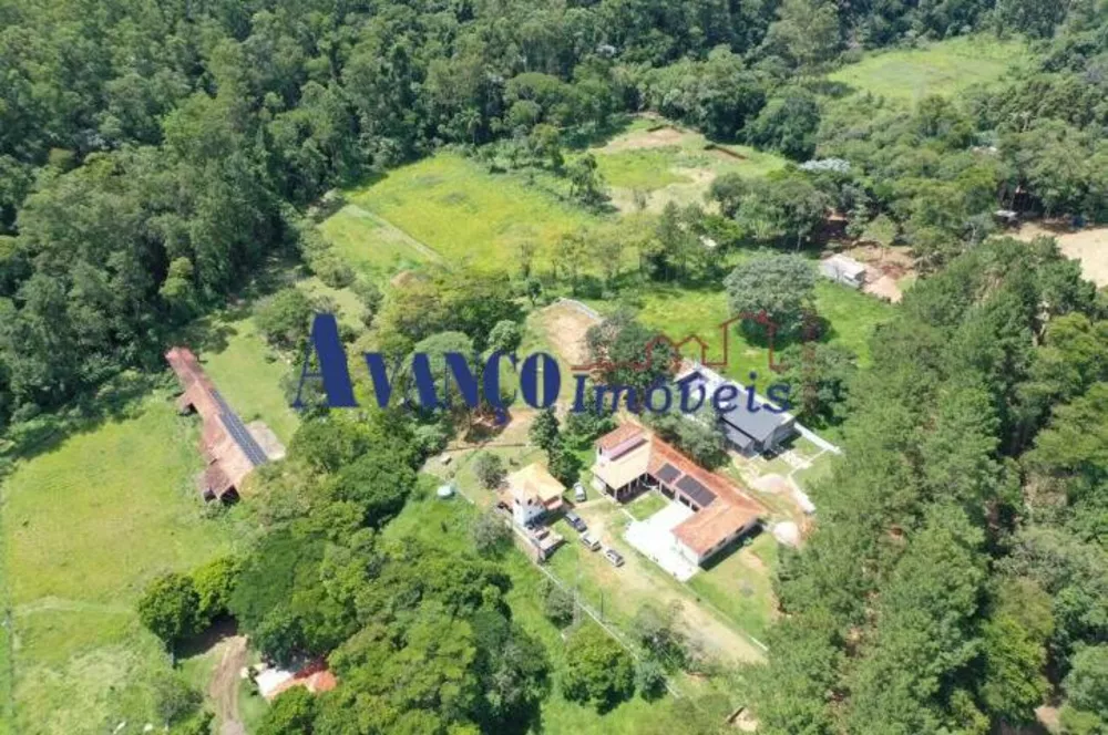 Fazenda à venda com 8 quartos, 450m² - Foto 2