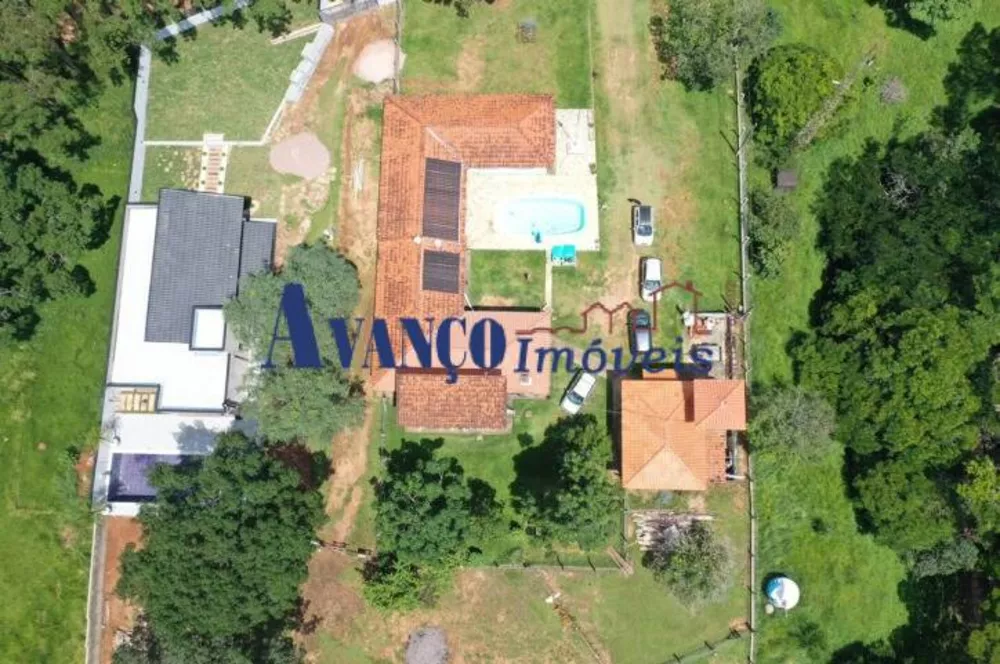 Fazenda à venda com 8 quartos, 450m² - Foto 1