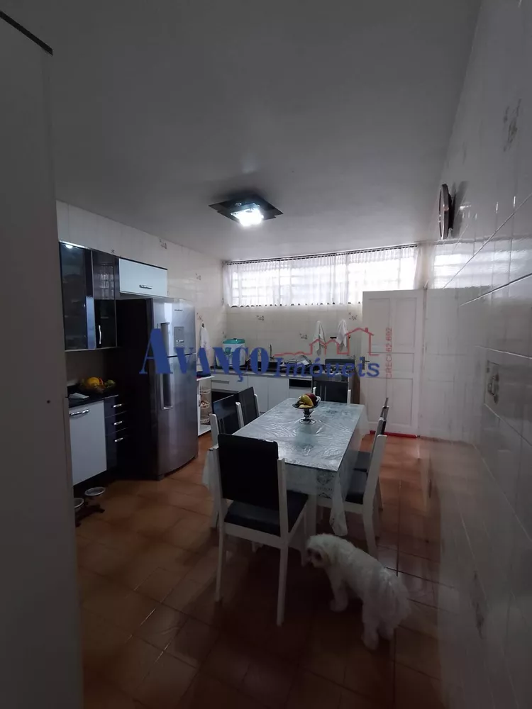 Casa à venda com 3 quartos, 172m² - Foto 2