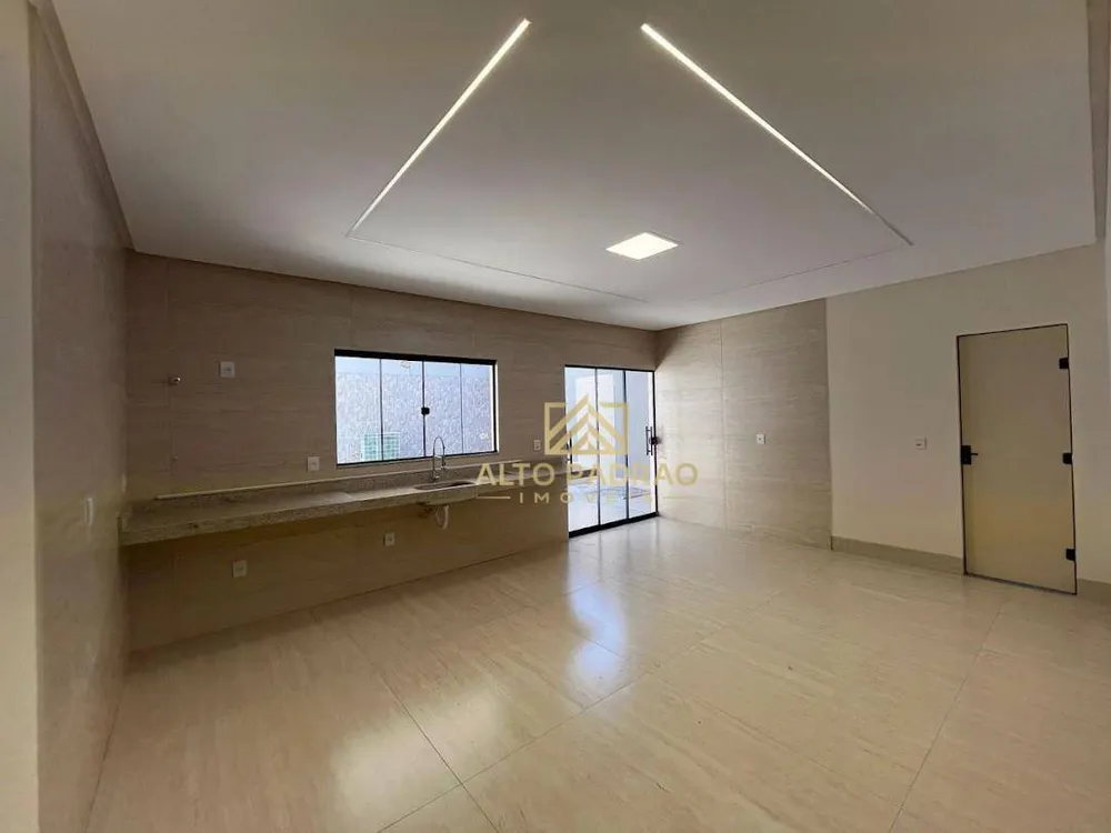 Casa, 4 quartos, 225 m² - Foto 3