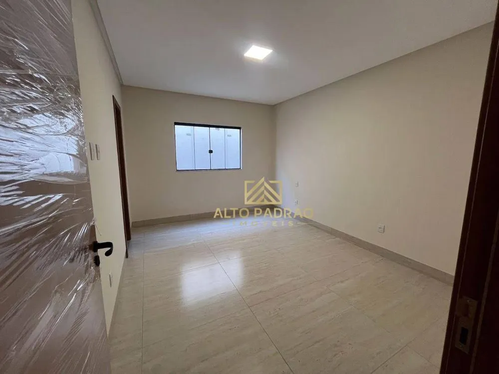 Casa, 4 quartos, 225 m² - Foto 2