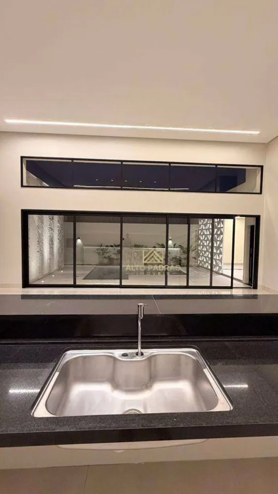 Casa, 4 quartos, 248 m² - Foto 4