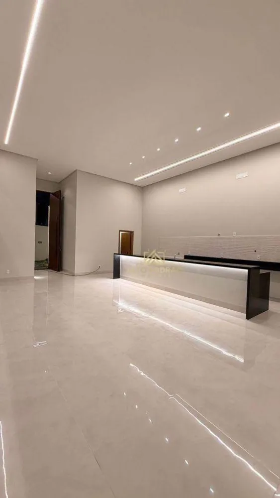 Casa, 4 quartos, 248 m² - Foto 1