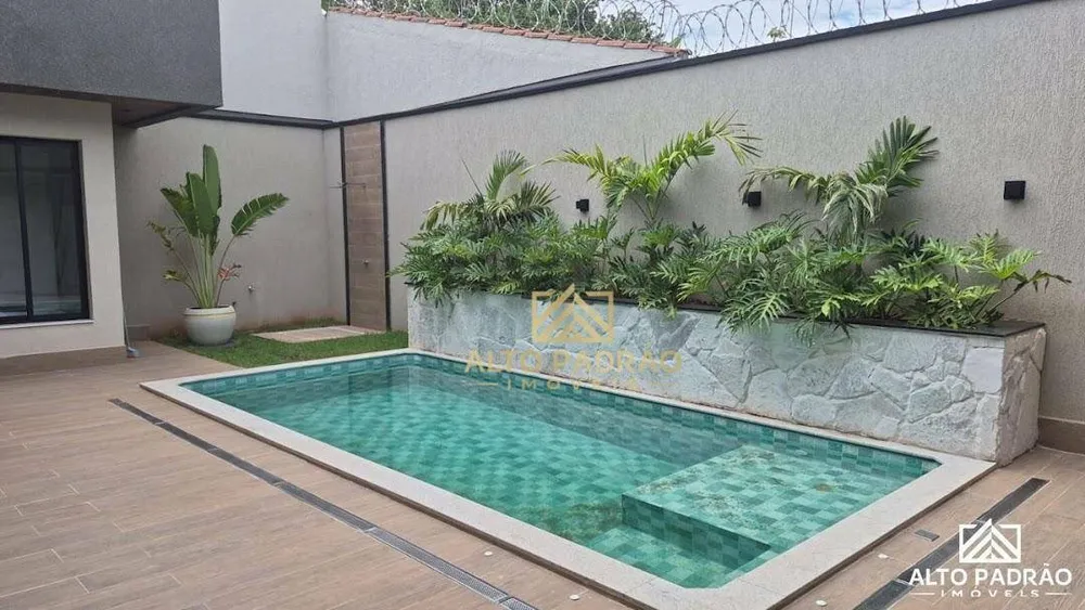 Casa, 3 quartos, 215 m² - Foto 2