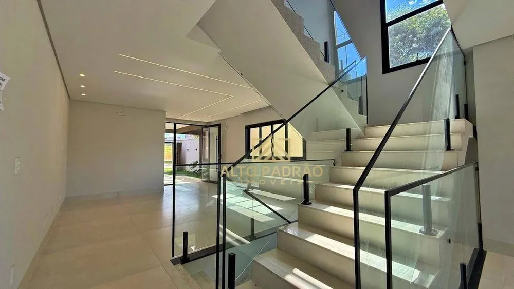 Casa, 3 quartos, 217 m² - Foto 2