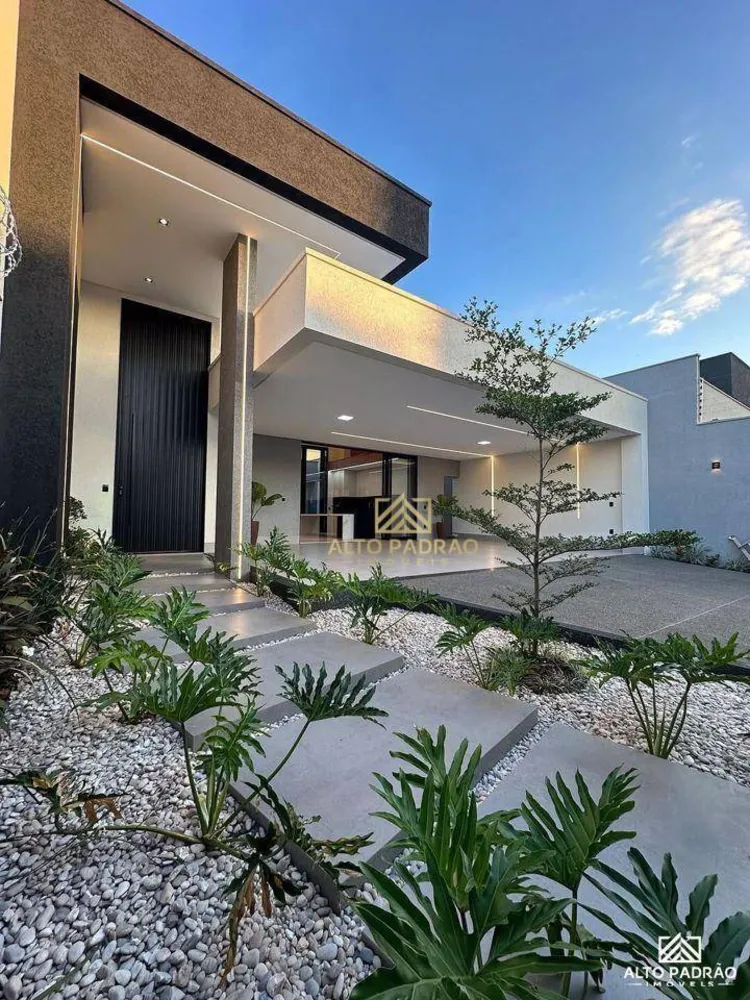 Casa, 3 quartos, 238 m² - Foto 1