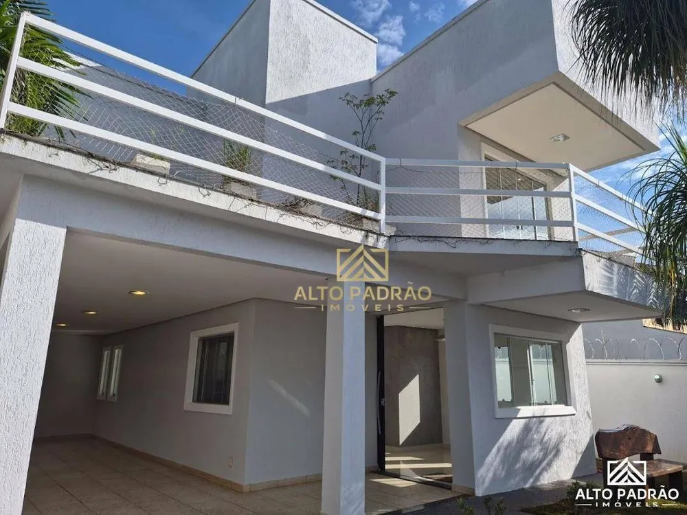 Casa, 3 quartos, 251 m² - Foto 2