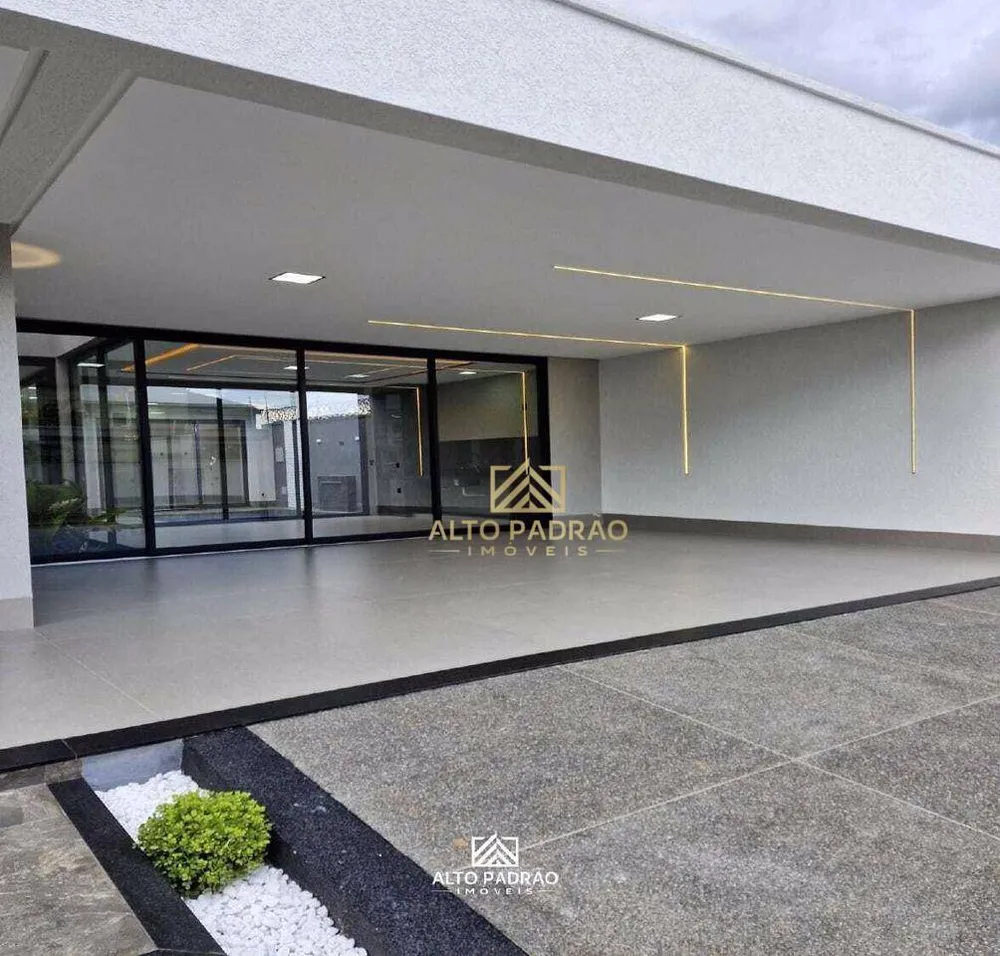 Casa, 4 quartos, 238 m² - Foto 1