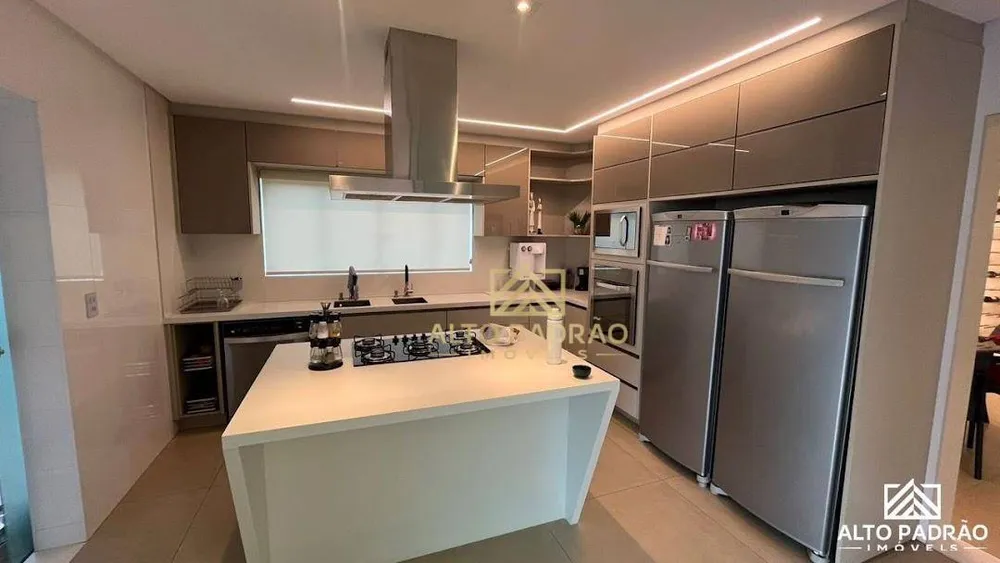 Casa, 5 quartos, 385 m² - Foto 2